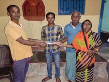 BSEB Matric Results 2021: राजमिस्त्री का बेटा बना बिहार का पांचवां टॉपर, IAS बनना है सपना