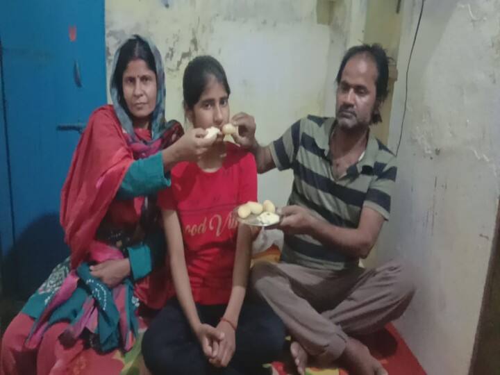 BSEB Matric Results 2021: गया की कृतिका ने टॉप-5 में बनाई जगह, भाई-बहन भी रह चुके हैं टॉपर BSEB Matric Results 2021: Gaya's Kritika made the top-5, siblings have also been toppers BSEB Matric Results 2021: गया की कृतिका ने टॉप-5 में बनाई जगह, भाई-बहन भी रह चुके हैं टॉपर