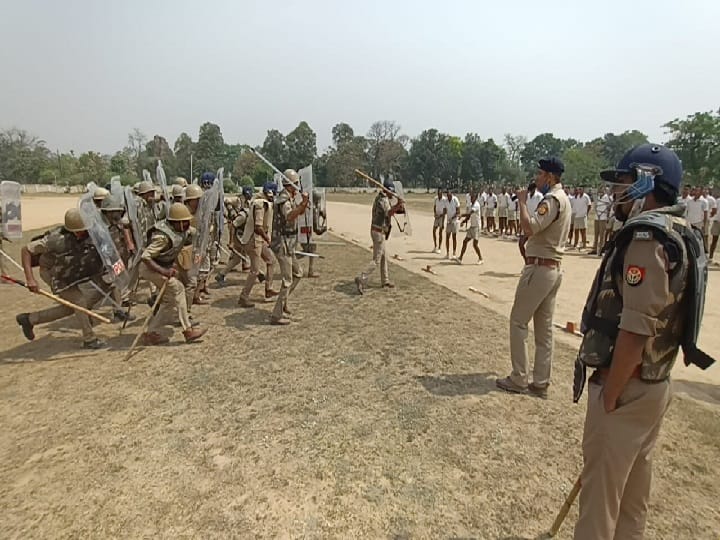 Gonda Police mock drill to conduct panchayat elections safely and peacefully ann गोंडा: पंचायत चुनाव को सकुशल और शांतिपूर्ण ढंग से संपन्न कराने के लिए पुलिस ने कसी कमर, किया मॉक ड्रिल