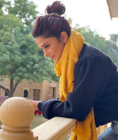 जेनिफर विंगेट तस्वीरों के अलावा अपनी फीस को लेकर भी चर्चा में रहती हैं. कई मीडिया रिपोर्ट्स में दावा किया गया है कि उनकी फीस किसी बॉलीवुड सितारे से कम नहीं है.