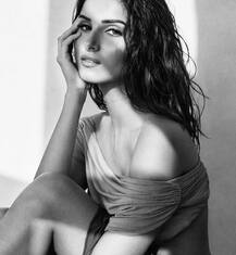 तारा सुतारिया की हॉट फोटो देखकर ब्वॉयफ्रेंड को चढ़ा बुखार, यकीन नहीं तो खुद देख लीजिए