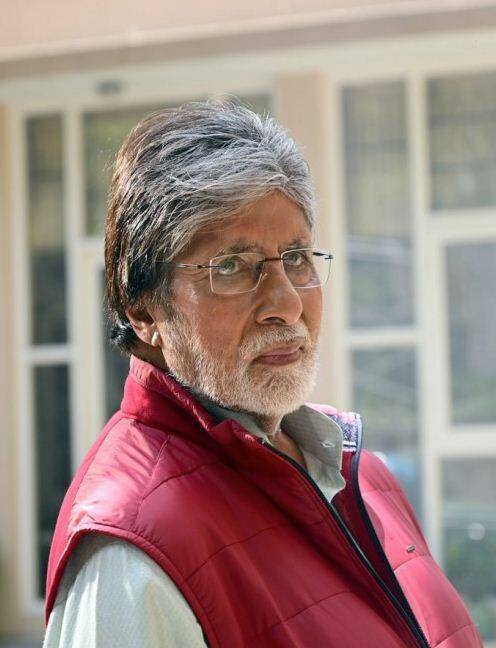 'चेहरा' के बाद अमिताभ अपने अगले प्रोजेक्ट की शूटिंग करने में बिजी हो गए हैं. अमिताभ ने 4 अप्रैल से फिल्म गुडबाय की शूटिंग शुरू कर दी है.