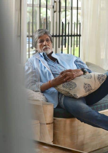 अमिताभ बच्चन ने अपने ब्लॉग और ट्विटर पर तस्वीरें शेयर की हैं. अमिताभ के फैन्स को ये तस्वीरें काफी पसंद आ रही हैं.
