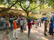 वाराणसी और कन्नौज में पंचायत चुनाव को लेकर नामांकन प्रक्रिया शुरू, पर्चा भरने पहुंचा 'मुर्दा' शख्स