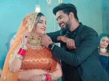 'शीशा देखूंगी जरुर चाहे टोक लागजा'... गाने से धूम मचाने आईं Sapna Chaudhary, देखिए वीडियो