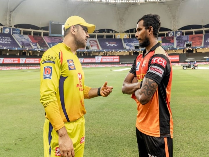 IPL 2021, sunrisers hyderabad Natarajan revels how dhoni advise help him to become better IPL 2021: धोनी की सलाह ने बनाया नटराजन का करियर, तेज गेंदबाज ने खोले कई बड़े राज