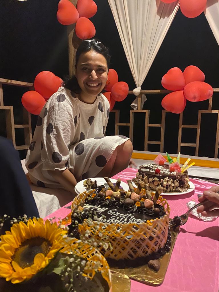 cake history by food historian ashish chopra Cake is cooked in bamboo  baskets in Hong Kong and the trend of eating the smallest cakes in France |  हांगकांग में बांस से बनी