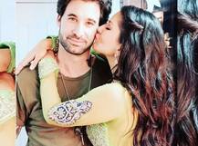 गले में हीरे का हार पहनकर खूब इतराईं Sunny Leone, शादी की 10वीं सालगिरह पर पति ने दिया लाखों का तोहफा