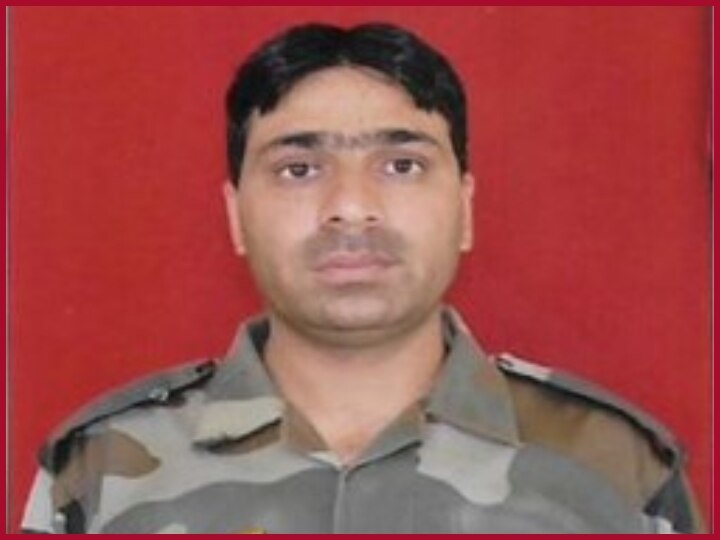 jammu kashmir soldier Mohammad Saleem Akhoon killed by terrorist Bijbehara Lashkar e Taiba ANN कश्मीरी सैनिकों को निशाना बना रहे आतंकी, छुट्टी पर घर आए जवान की गोली मारकर हत्या
