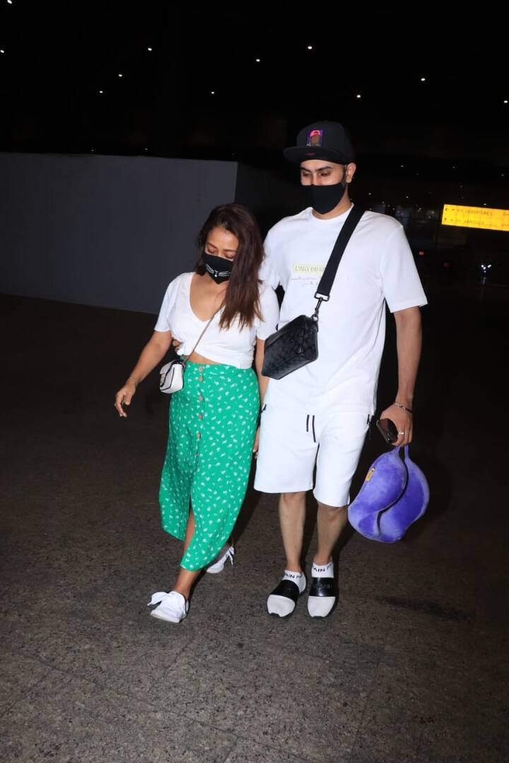 हाल ही में नेहा ने सोशल मीडिया के ज़रिए अपने भाई टोनी कक्कड़ को जन्मदिन की बधाई दी थी. उन्होंने टोनी कक्कड़ के साथ कई तस्वीरें भी शेयर की थीं.