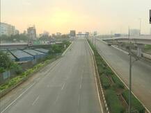 Weekend Lockdown: महाराष्ट्र में वीकेंड लॉकडाउन पर खाली नजर आईं मुंबई की सड़कें, सोमवार सुबह तक लागू रहेगी पाबंदी