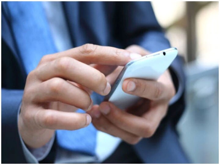 This app monitors your Whatsapp Delete it immediately FlixOnline ये ऐप आपके WhatsApp की करता है जासूसी, फोन से तुरंत कर दें डिलीट