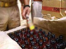 हापुड़: पुलिस ने बरामद की अवैध शराब, पंचायत चुनाव में होना था इस्तेमाल, तस्कर गिरफ्तार