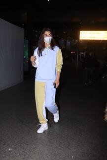 ट्रेंडी लुक में एयरपोर्ट पर स्पॉट हुईं Kriti Sanon, कलरफुल ट्रैकसूट में ऐसा दिखा लुक