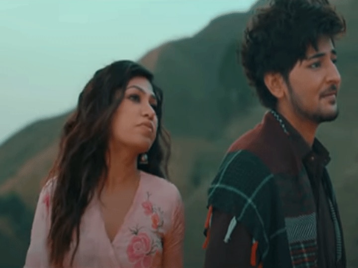 Great chemistry of Tulsi Kumar and Darshan Raval was seen in new song title is qadar watch song here Tulsi Kumar और Darshan Raval के नए गाने 'इस कदर' ने मचाई धूम, दोनों की दिखी शानदार कैमिस्ट्री