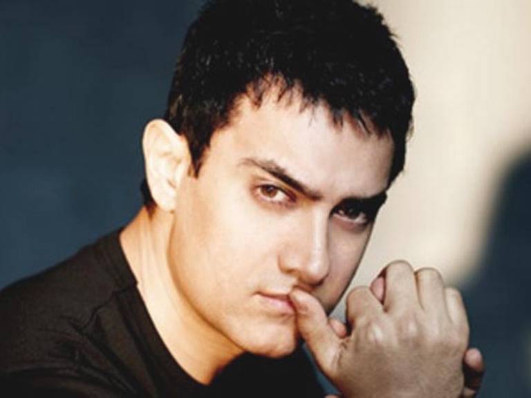 মুক্তি পেল আমির খানের আগামী ছবি ‘সিক্রেট সুপারস্টার’-এর ট্রেলার! ছবিতে ক্যামিও-র রোলে আমির