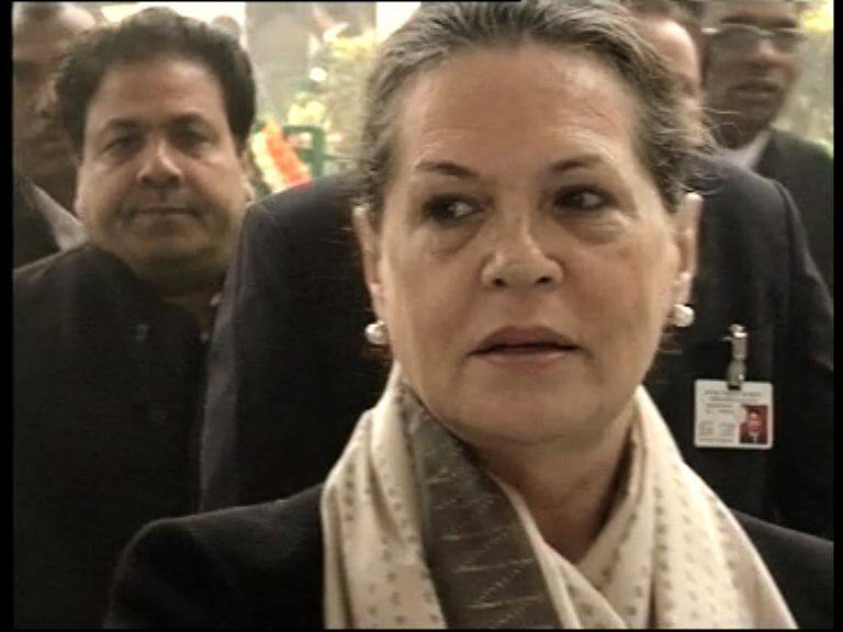 Congress Condemns Killing Of Gauri Lankesh ধর্মান্ধতা ও অসহিষ্ণুতা মাথা চাড়া দিয়ে উঠেছে, গৌরী লঙ্কেশের হত্যার নিন্দা সনিয়ার