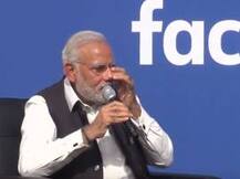 ‘মাস্টার’ রেখে মন্ত্রীদের ফেসবুক-টুইটারের পাঠ দিচ্ছেন মোদী