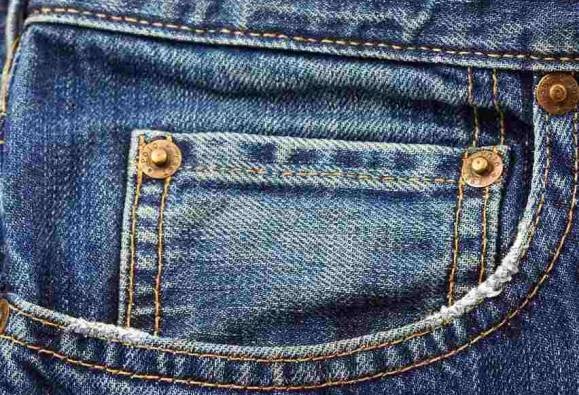 Govt Employee Fined Rs 500 For Wearing Jeans পরনে জিনস, মুখে পান, ৫০০ টাকা জরিমানা সরকারি কর্মীর