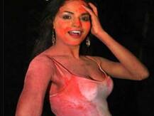 ইসলাম পাঠে মগ্ন হবেন বীনা মালিক