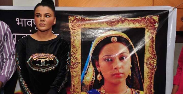 কেননা সিলিং ফ্যানে ঝুলে আত্মহত্যা করছে ঘরের মা-মেয়েরা। তাঁদের সত্যিই ভালবাসলে সিলিং ফ্যান হটান। 
