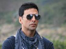 হিথরোয় আটকানো হয়েছে অক্ষয়কে? অস্বীকার টিমের