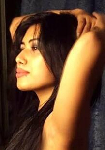 ‘দাবাং ৩’-র নায়িকার টপলেশ ছবি ফাঁস, ভাইরাল সোশ্যাল মিডিয়ায়