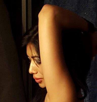 তবে আরও একটি সূত্রে খবর, ‘দাবাং ৩’তে নায়িকা হিসেবে পার্লের নাম ভাবা হলেও এখনও চূড়ান্ত হয়নি। 