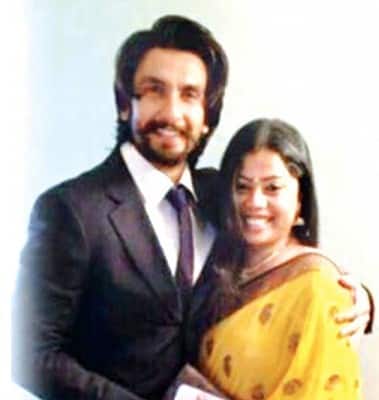 রণবীর সিংহের ম্যানেজার সুসান রড্রিগুয়েজ। সুসানের ছোটবেলা থেকেই স্বপ্ন ছিল, তিনি নৃতত্ত্ববিদ হবেন। কিন্তু সেই জায়গায় সামলাতে হচ্ছে ম্যানেজমেন্টের ভার।