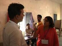 প্রিসাইডিং অফিসারকে ধমক, লকেটের বিরুদ্ধে এফআইআর জেলা প্রশাসনের