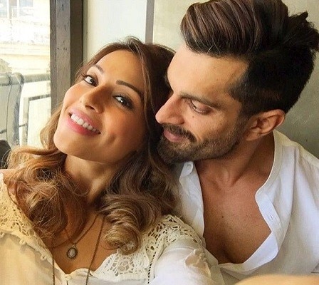 BIPASHA BASU LOCKDOWN WORKOUT  লকডাউনে এক্সারসাইজ ভিডিও আপলোড করে নেটদুনিয়ায় ঝড় তুললেন বিপাশা