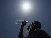 জলীয় বাষ্পের প্রভাবে গরমে হাঁসফাঁস দক্ষিণবঙ্গ, বাড়ছে কালবৈশাখীর সম্ভাবনা, উত্তরে টানা বৃষ্টি