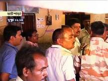 ভাটপাড়ার তৃণমূল প্রার্থী অর্জুন সিংহ-র বিরুদ্ধে বুথে দাদাগিরির অভিযোগ
