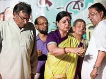 স্বৈরাচারের মাথাকে সরান, মমতার পাড়ায় ডাক সূর্যের