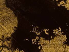 Saturn S Moon Titan Has Lot Of Methane Seas মিথেনেরই সমুদ্রে ভাসছে শনির চাঁদ টাইটান! মিলল প্রমাণ