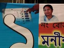 মণীশ গুপ্তর হোর্ডিং ঘিরে বিতর্ক, ভোটারদের বিভ্রান্ত করা হচ্ছে, কমিশনে নালিশ সিপিএমের