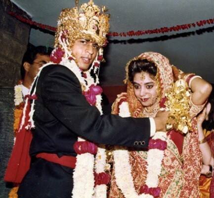 গৌরী ও শাহরুখ খান: অনেকেই জানেন না ১৯৯১-তে শাহরুখ ও গৌরী খানের বিয়েতে ১ কোটি টাকা খরচ হয়। শাহরুখ তখন তেমন কিছু একটা বড় স্টারও ছিলেন না