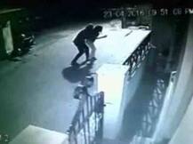 বেঙ্গালুরুতে বাড়ির সামনে থেকে তুলে নিয়ে গিয়ে যুবতীর শ্লীলতাহানি