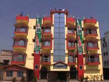 সম্পর্কের টানাপোড়েনের জেরেই হোটেলের ঘরে মহিলাকে খুন করে আত্মঘাতী সঙ্গী