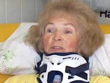 বাড়িতে পড়ে গিয়ে ২০ বছর আগে হারানো দৃষ্টিশক্তি ফিরে পেলেন বৃদ্ধা!