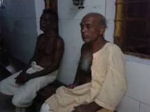 জমি দখলে বাধা, দুই প্রৌঢ়কে মারধর, অভিযুক্ত তৃণমূল