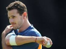 জন হ্যাস্টিংস্-এর গোড়ালিতে চোট, কেকেআর-এ এল অজি পেসার টেইট