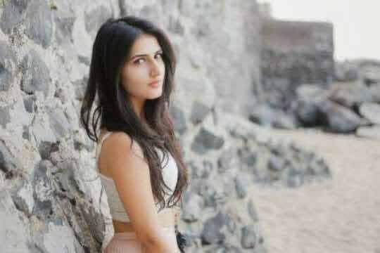 ‘চাচি ৪২০’ ছবিতে সে ছিল তব্বু-কমল হাসানের কন্যা। আজ সে একজন পরিপূর্ণ নারী, কেমন দেখতে হয়েছে ফতিমা সানা শেখ দেখুন, ছবি সৌজন্যে ফতিমা সানা শেখ-এর ফেসবুক অ্যাকাউন্ট