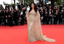 কানে রেড কার্পেটে ঐশ্বর্য, 'আপ্লুত' অভিষেক