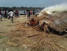 নৌকাডুবি ঘিরে রণক্ষেত্র শান্তিপুর-কালনা, দেখুন তারই কিছু খণ্ডচিত্র
