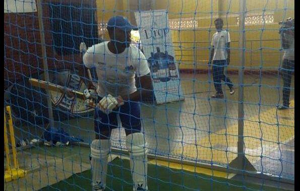 নতুন রেকর্ড গড়ার কাজে দেশের প্রেসিডেন্ট পল কাগামেকে পাশে চেয়েছিলেন এরিক। তিনি ট্যুইট করে প্রেসিডেন্টকে নেটে হাজির হয়ে কয়েকটি বল করার অনুরোধ করেন। কিন্তু প্রেসিডেন্ট সেই অনুরোধে সাড়া দেননি।