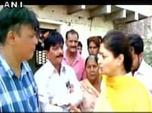 ভিডিওতে দেখুন: আচমকা ড্রেনে পড়ে গিয়ে জখম বিজেপি সাংসদ পুনমবেন