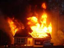 স্বামী ফের বিয়ে করে হনিমুনে, বাড়িতে আগুন স্ত্রীর!