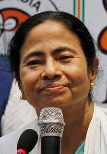 বাংলা, অসম, তামিলনাড়ুতে বিধানসভা নির্বাচনের ফল প্রকাশের পর উল্লাসের ছবি দেখুন