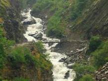 দুটি পৃথক দুর্ঘটনায় হিমাচল প্রদেশে মৃত ২২